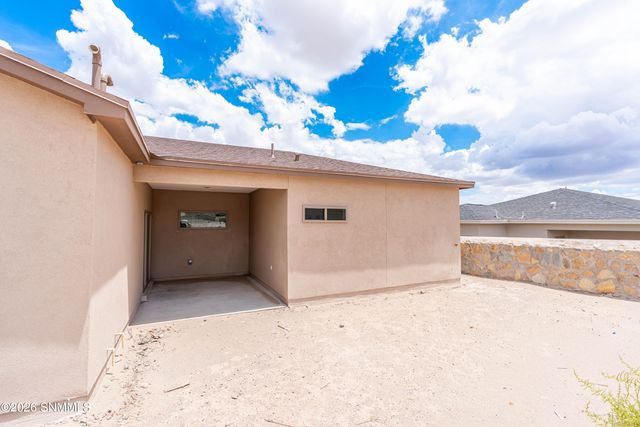 1138 Water Gardens Avenue, Sunland Park, NM 88063