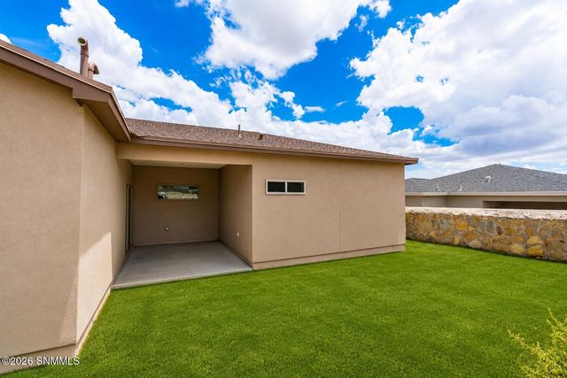 1138 Water Gardens Avenue, Sunland Park, NM 88063