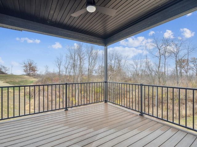 586 Maclan Circle, Iowa City, IA 52246