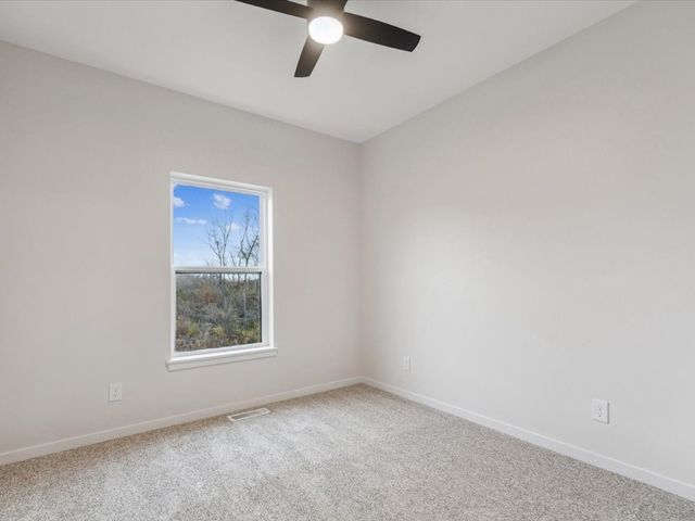 586 Maclan Circle, Iowa City, IA 52246