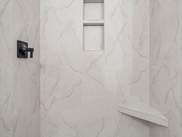 586 Maclan Circle, Iowa City, IA 52246