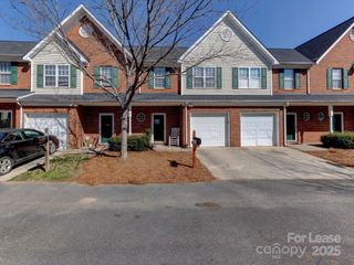 2107 Lennoxshire Square Court, Charlotte, NC 28210