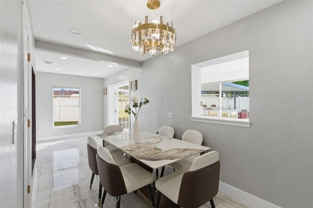 7904 N WOODLYNNE AVENUE, Tampa, FL 33614