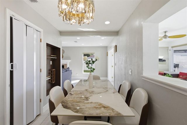 7904 N WOODLYNNE AVENUE, Tampa, FL 33614