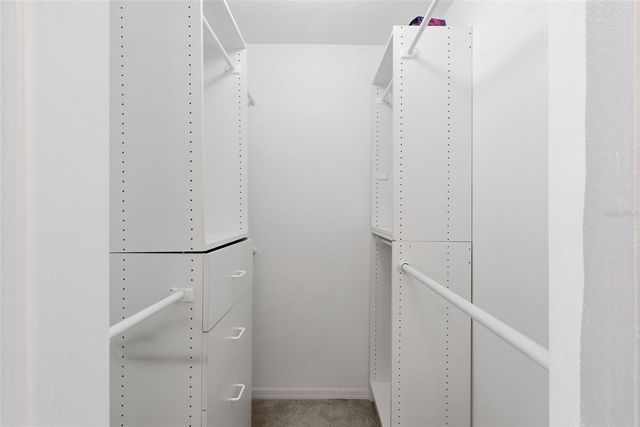 7904 N WOODLYNNE AVENUE, Tampa, FL 33614