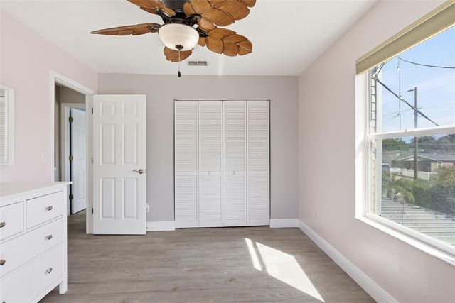 7904 N WOODLYNNE AVENUE, Tampa, FL 33614