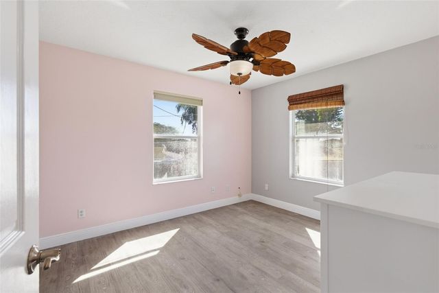 7904 N WOODLYNNE AVENUE, Tampa, FL 33614