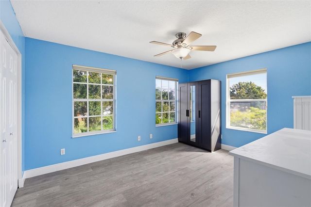 7904 N WOODLYNNE AVENUE, Tampa, FL 33614