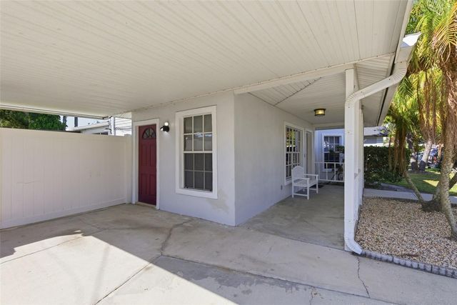 7904 N WOODLYNNE AVENUE, Tampa, FL 33614