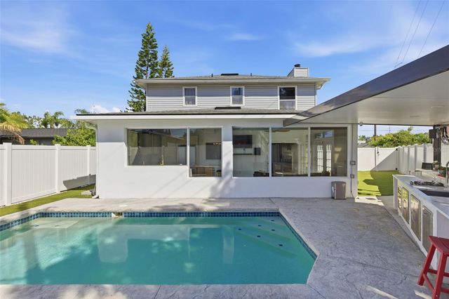 7904 N WOODLYNNE AVENUE, Tampa, FL 33614