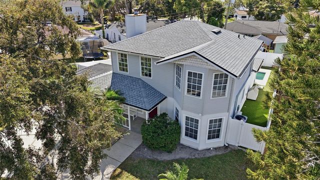 7904 N WOODLYNNE AVENUE, Tampa, FL 33614