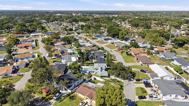 7904 N WOODLYNNE AVENUE, Tampa, FL 33614