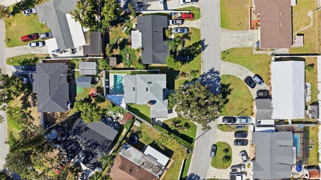 7904 N WOODLYNNE AVENUE, Tampa, FL 33614