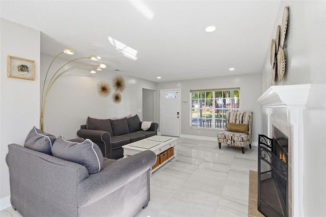 7904 N WOODLYNNE AVENUE, Tampa, FL 33614