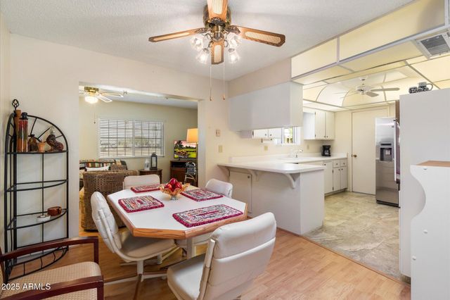 10611 W CAMELOT Circle, Sun City, AZ 85351