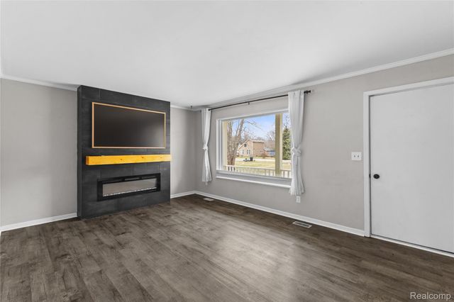 2411 Bingham Road, Vienna Charter Township, MI 48420