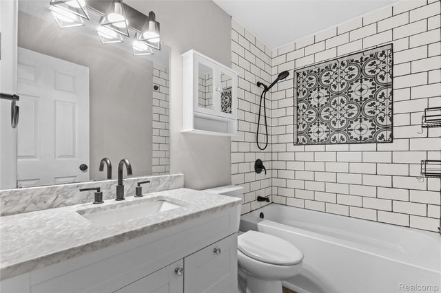 2411 Bingham Road, Vienna Charter Township, MI 48420