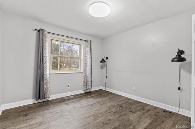 2411 Bingham Road, Vienna Charter Township, MI 48420