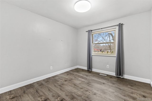 2411 Bingham Road, Vienna Charter Township, MI 48420