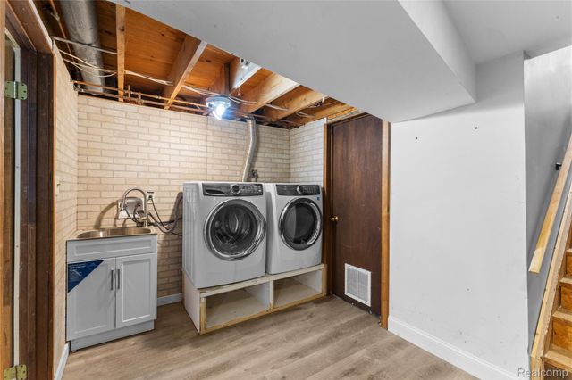 2411 Bingham Road, Vienna Charter Township, MI 48420