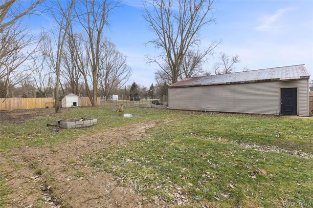 2411 Bingham Road, Vienna Charter Township, MI 48420