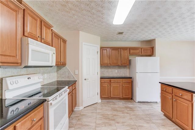 69 Clubhouse Drive, Jefferson, GA 30549