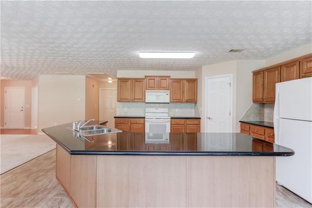 69 Clubhouse Drive, Jefferson, GA 30549