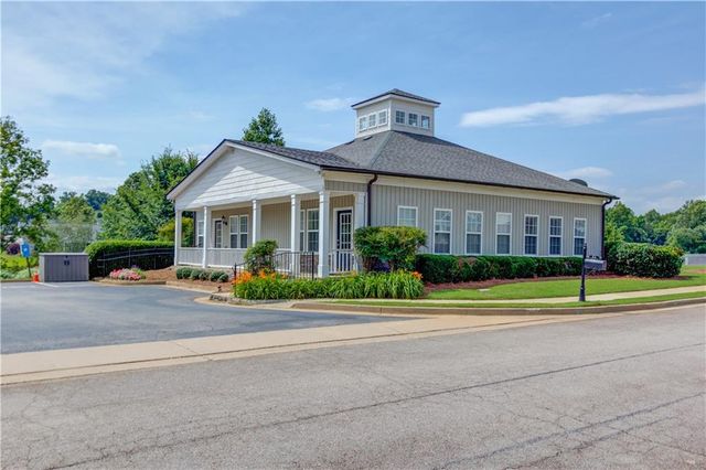 69 Clubhouse Drive, Jefferson, GA 30549