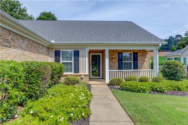 69 Clubhouse Drive, Jefferson, GA 30549