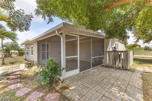 2623 NE 22nd AVE, Cape Coral, FL 33909