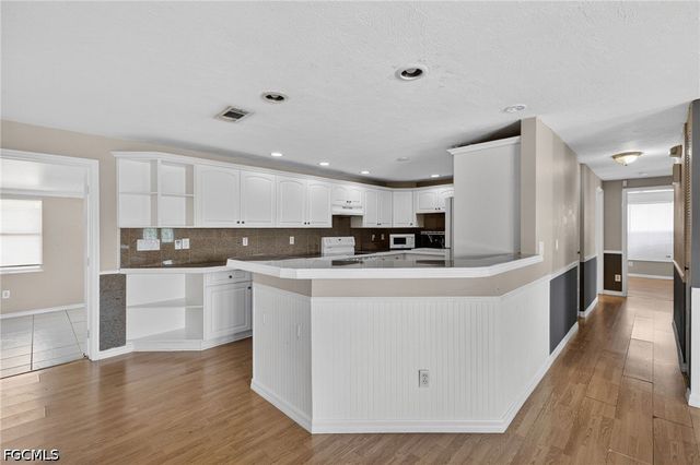 2623 NE 22nd AVE, Cape Coral, FL 33909