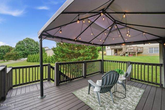 116 Mary Anne Keys Lane, Johnson City, TN 37601