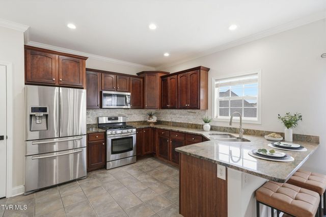 116 Mary Anne Keys Lane, Johnson City, TN 37601