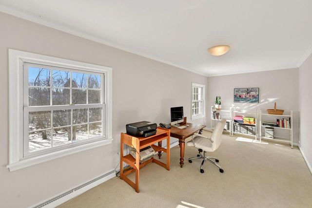 2305 W County Line ROAD, Milwaukee, WI 53217