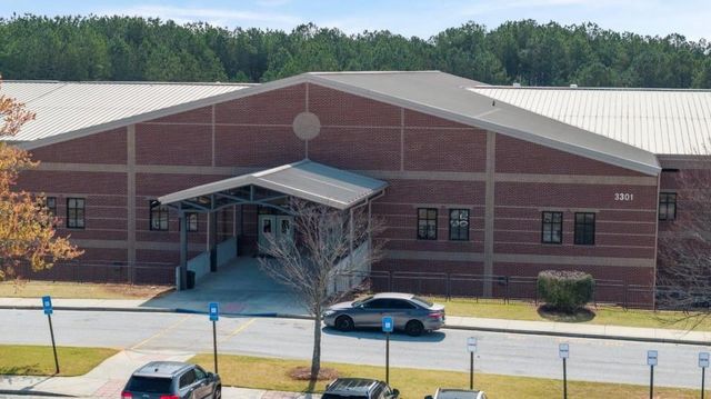 3940 Fairhaven Road, Lithia Springs, GA 30122