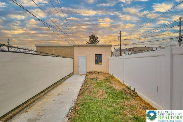 233 South Street, Allentown City, PA 18109