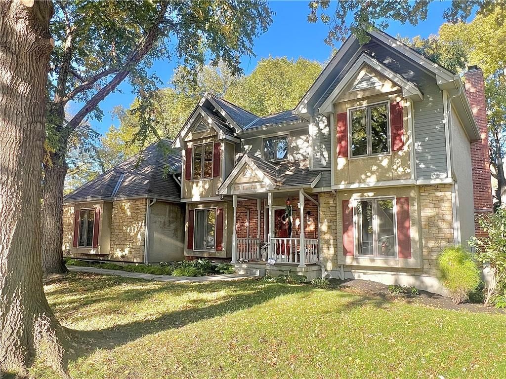 116 The Woodlands Drive, Gladstone, MO 64119