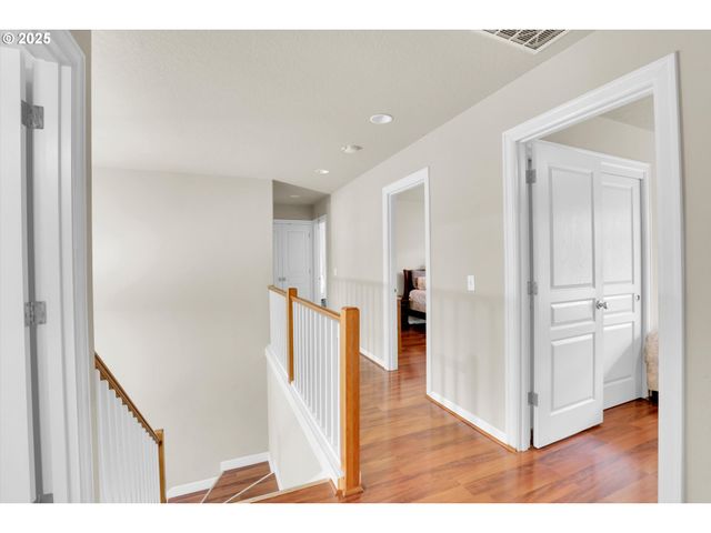 3718 Se 127TH Pl, Portland, OR 97236