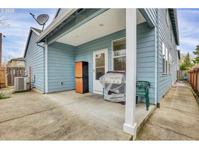 3718 Se 127TH Pl, Portland, OR 97236