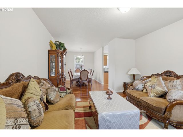 3718 Se 127TH Pl, Portland, OR 97236