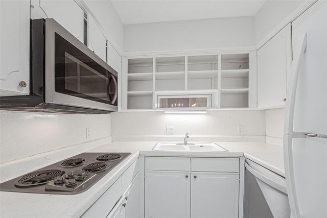2601 Bellefontaine Street B309, Houston, TX 77025