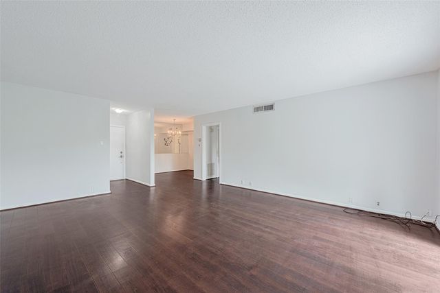 2601 Bellefontaine Street B309, Houston, TX 77025