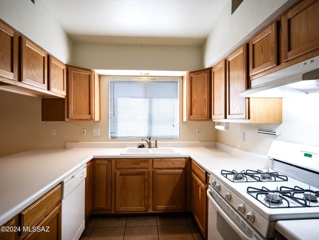 3640 N Mountain Ave Apt 5, Tucson, AZ 85719