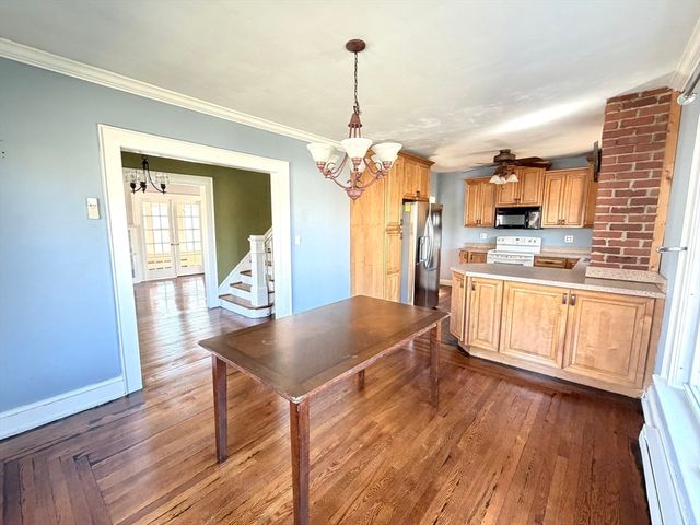180 Russell Rd, Westfield, MA 01085