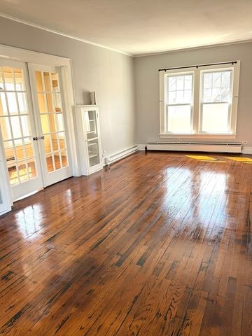180 Russell Rd, Westfield, MA 01085