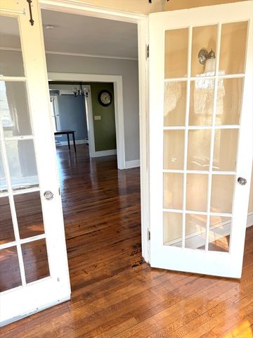 180 Russell Rd, Westfield, MA 01085