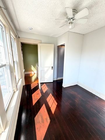 180 Russell Rd, Westfield, MA 01085