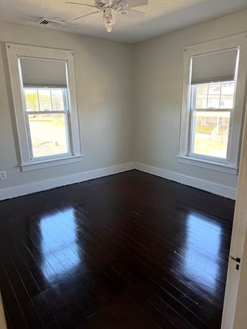 180 Russell Rd, Westfield, MA 01085