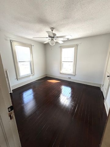 180 Russell Rd, Westfield, MA 01085