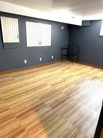 180 Russell Rd, Westfield, MA 01085